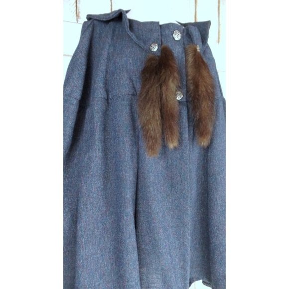 Vintage blue woven mink fur tail poncho/handmade cape/oversized cloak - Picture 3 of 5